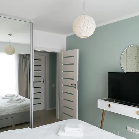 Daniel Luxury *