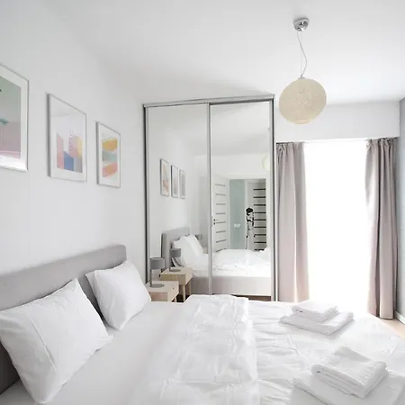 Daniel Luxury *